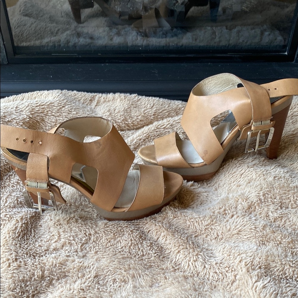 Elegant Michael Kors Tan Women's Heeled Sandals